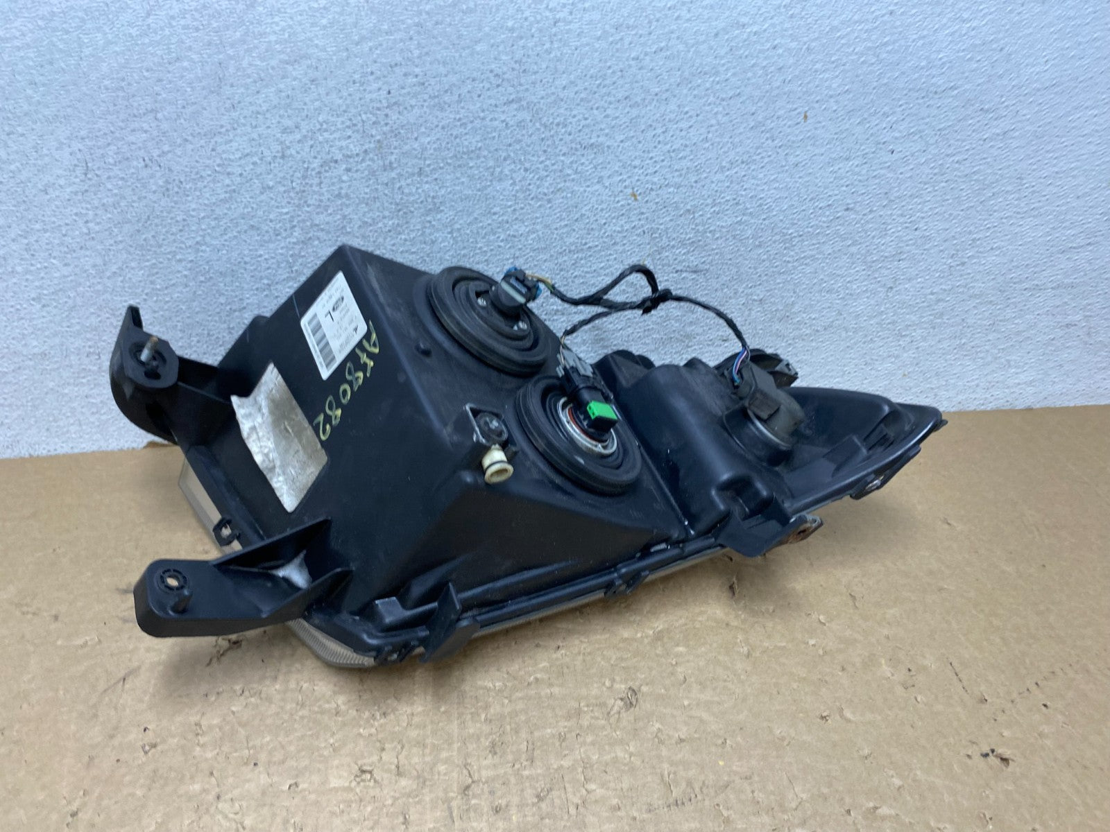 2007 2008 2009 2010 Ford Edge Headlight Left Driver Halogen AF8082 DW5