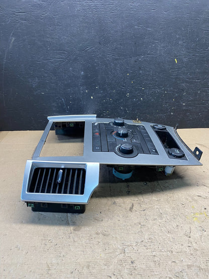 2008 to 2010 Jeep Grand Cherokee Center A/C Heater Climate Control N9539 DG OEM3