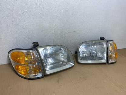 2001-2004 Toyota Sequoia Left+Right Side Halogen Headlights AE9105 DW2