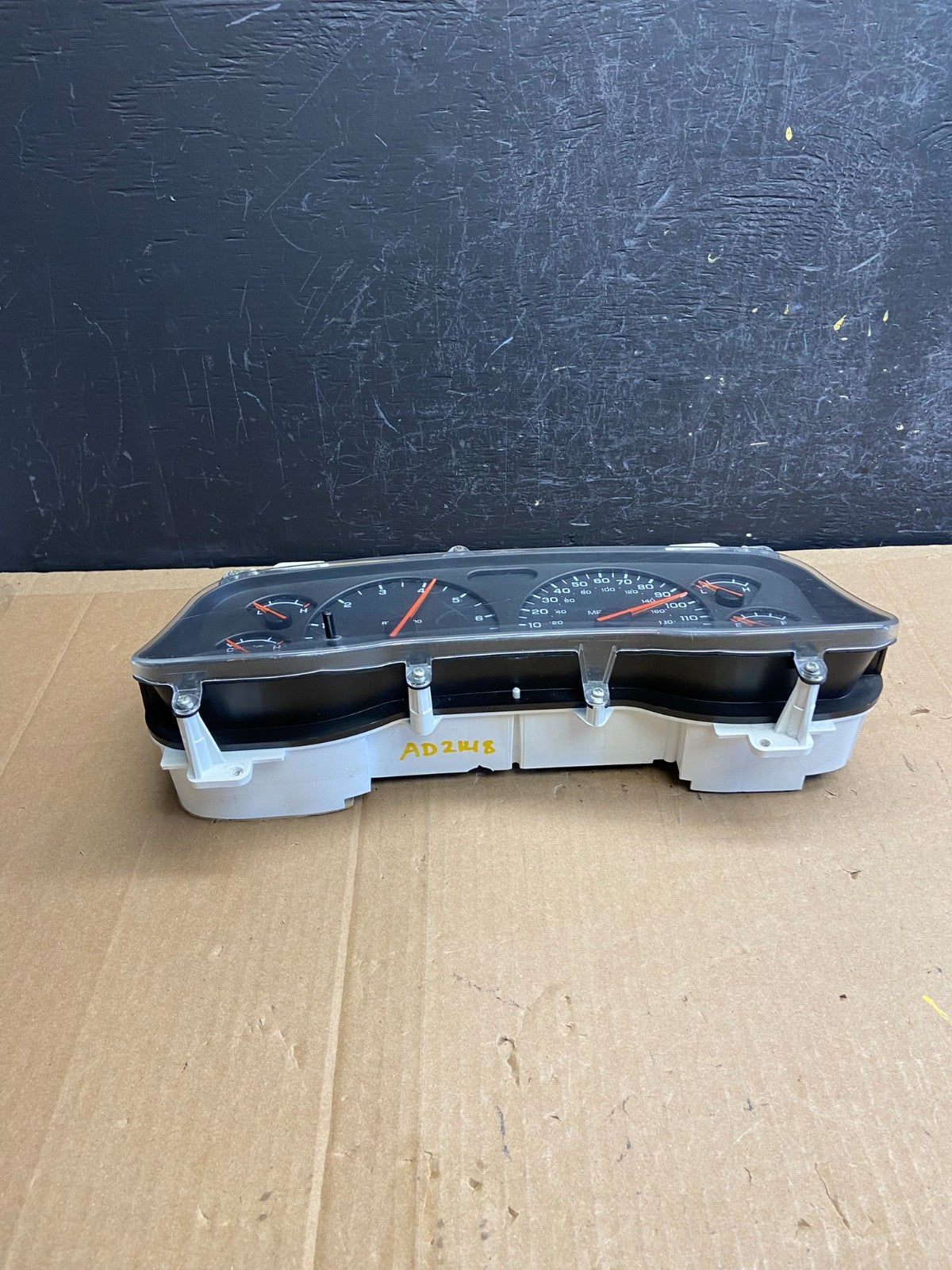 2003 Dodge Durango 4.7L Speedometer Instrument Cluster Gauge AD2148 DG4