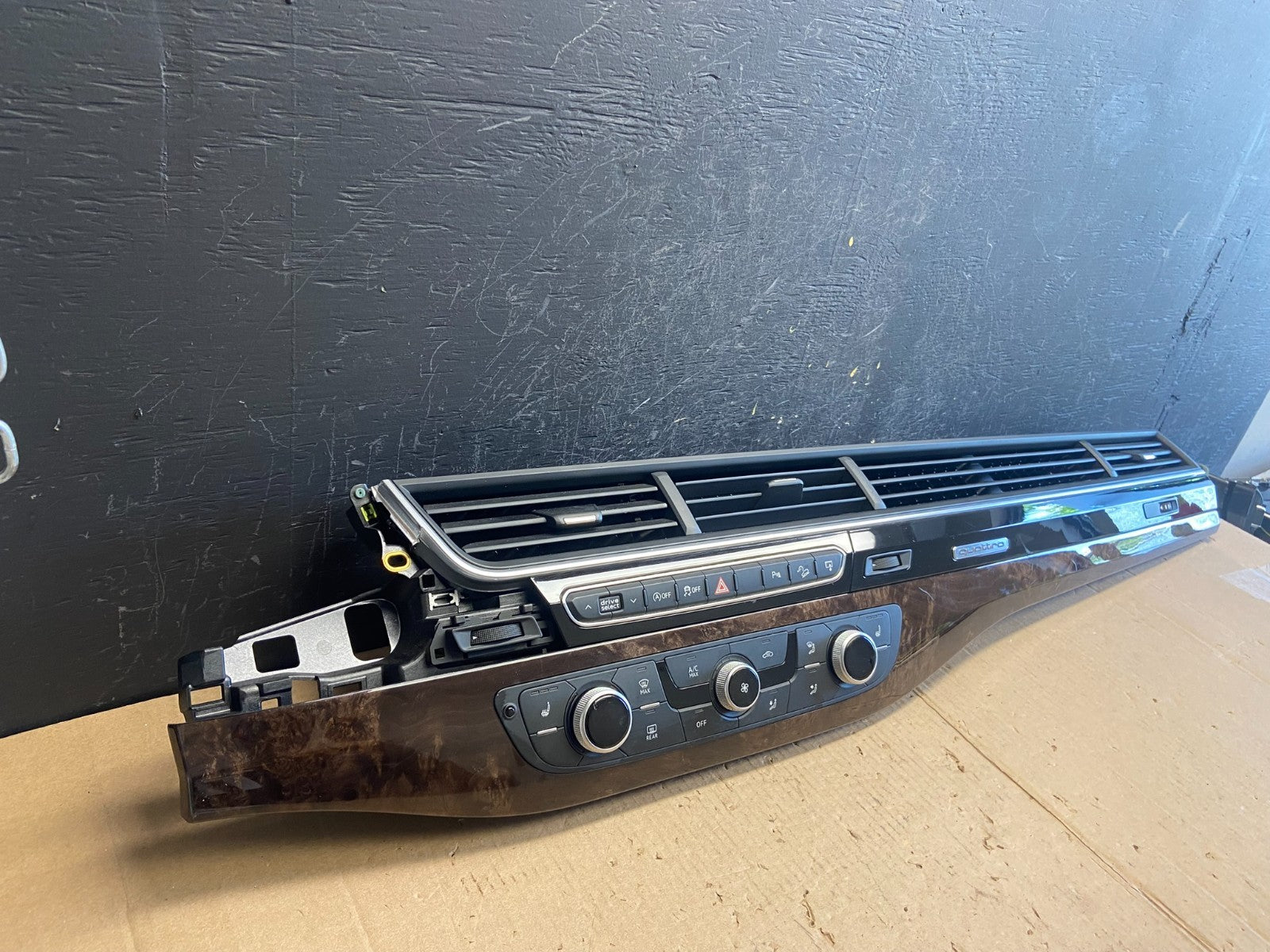 2017-2019 Audi Q7 Center Console Climate Control Air Vent Dash Panel AE3900 DG1