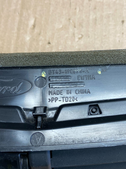 2011 to 2014 Ford Edge Center Dash Radio Panel Air Vent AH5683 DG4