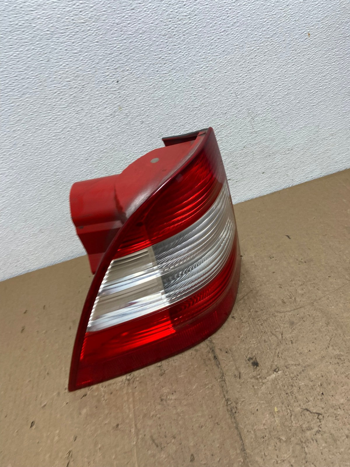 2002-2005 Mercedes ML350 ML-Class Left Driver Lh Side Tail Light AC7297 LK2