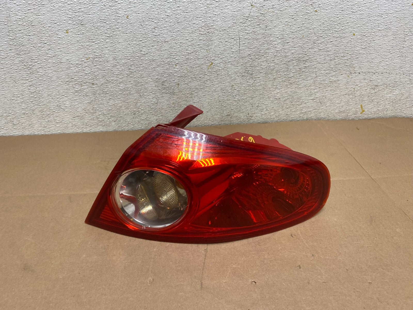 2005 to 2008 Suzuki Reno Right Passenger Rh Side Tail light OEM M2475 DG0