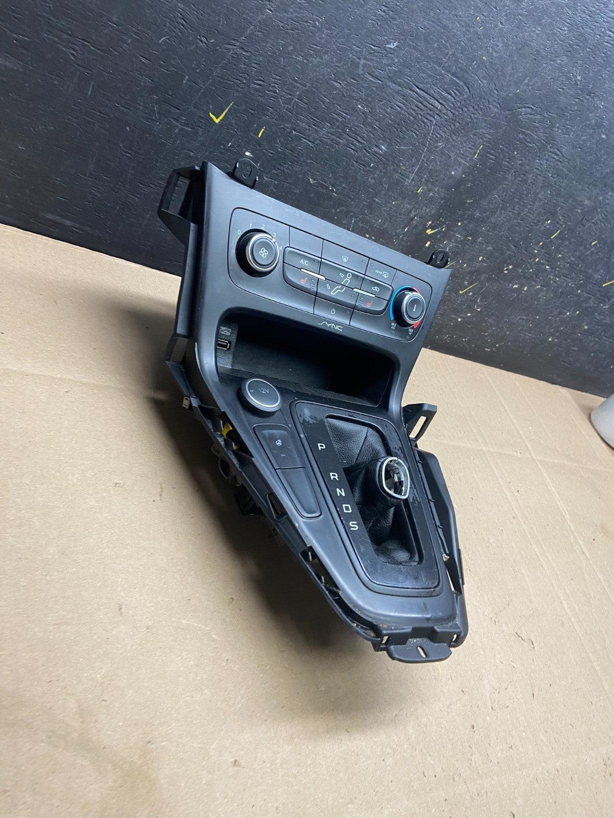 2015 to 2018 Ford Focus Ac Heater Climate Control Temperature Oem t9237 DG2