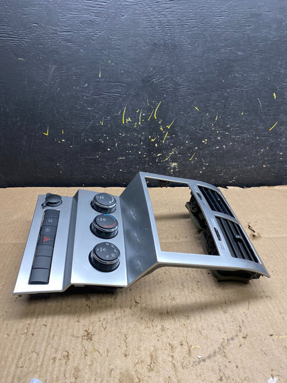 2007 to 2012 Dodge Nitro Dash Climate Temperature Control Radio Bezel Y7846 DG3
