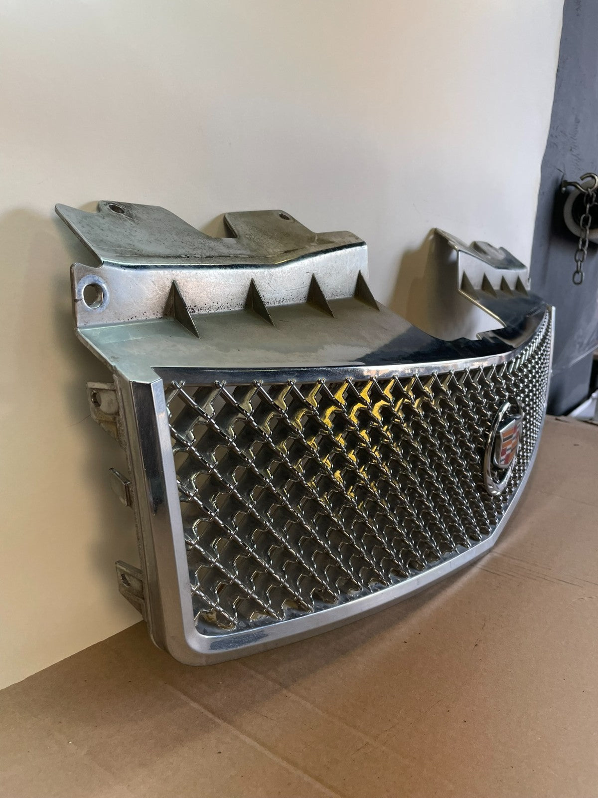 2003 to 2007 Cadillac Cts Front Upper Grill Grille Aftermarket AG0973 DG2