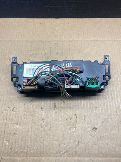 2007-2011 GMC Yukon Tahoe Automatic Climate Temperature Temp Control AD1530 DG4
