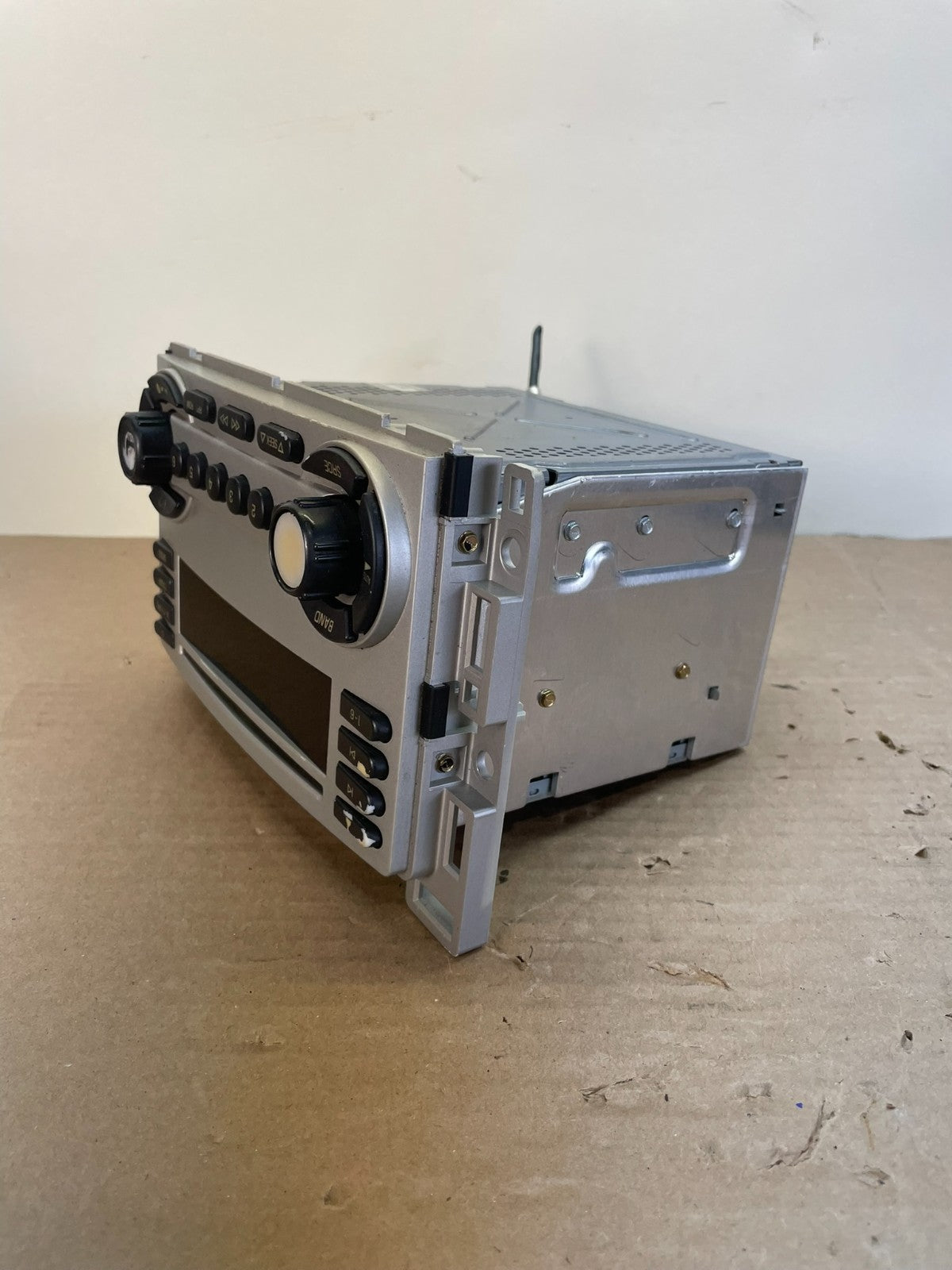 2005 - 2006 Chevy Equinox Cd Radio AM/FM ai0567 DG2