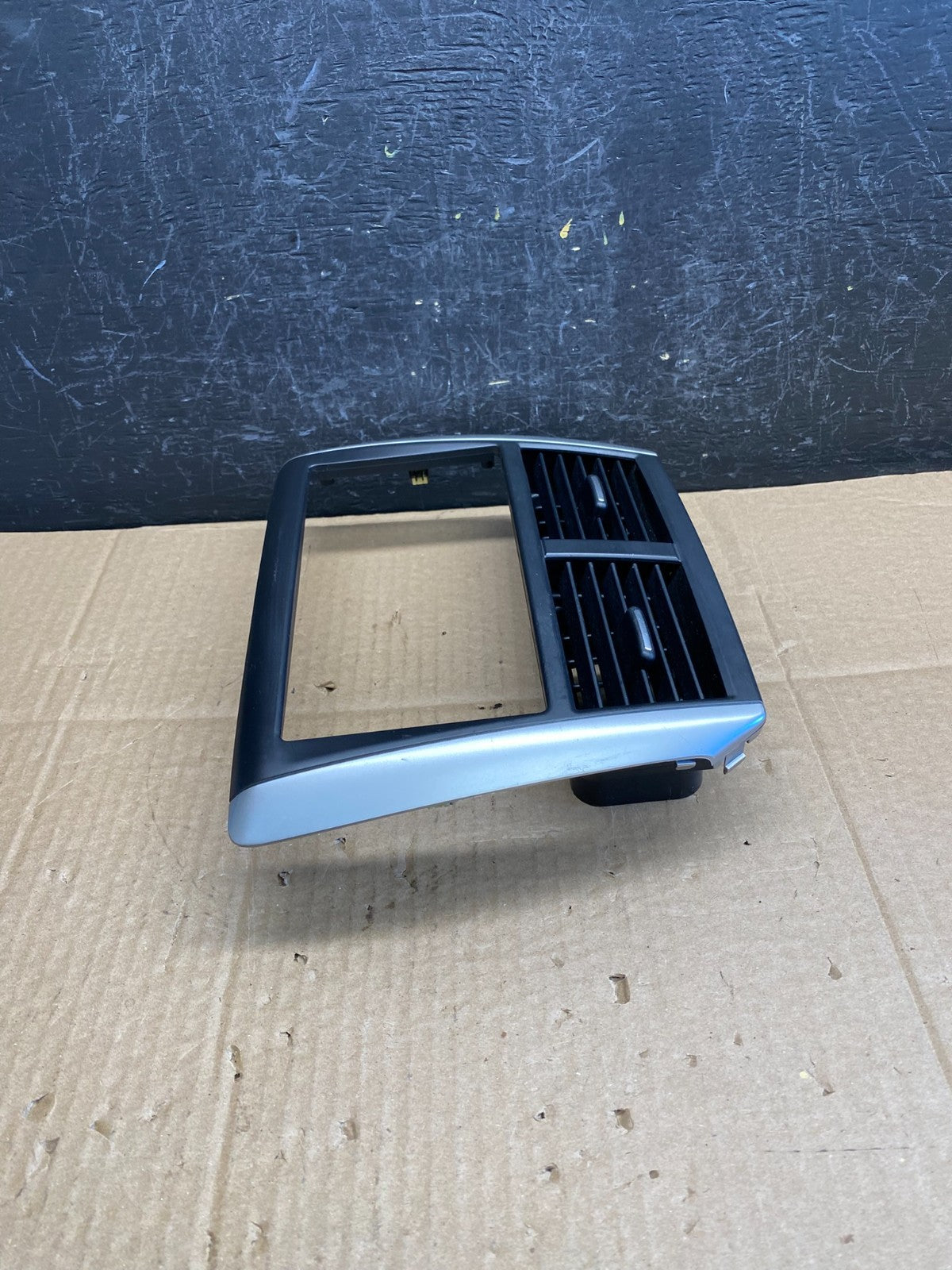 2009 to 2013 Subaru Forester Dash Radio Trim Bezel Center Vent AC9451 DG1