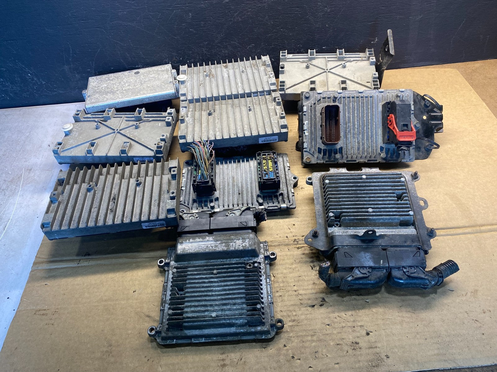 Mix of 10 Dodge ECM Engine Computer Module AB31711