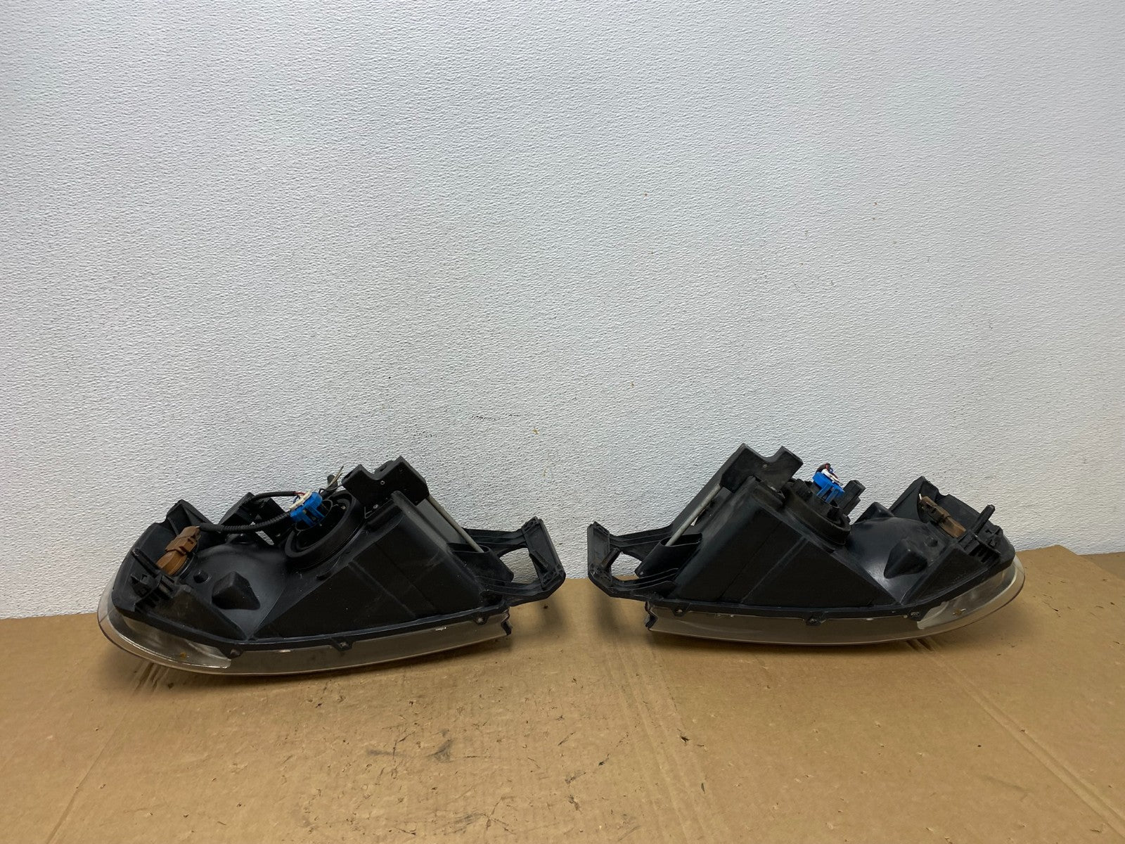 2002 to 2005 Dodge Ram Left+Right Side Headlights AD3240 DW7