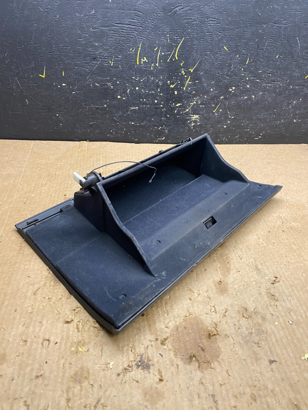 2006 to 2007 Infiniti G35 Glove Box Z71614