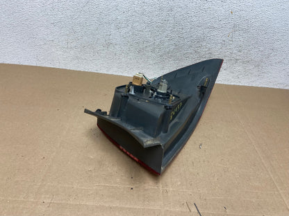 2000 2001 Lexus ES300 Outer Left Driver Lh Side Tail Light AE4937 LK5