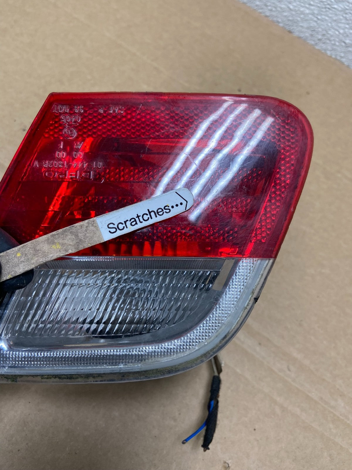 2002 - 2005 BMW 3 325i E46 Series Right Passenger Inner Tail Light ab3429 DG3