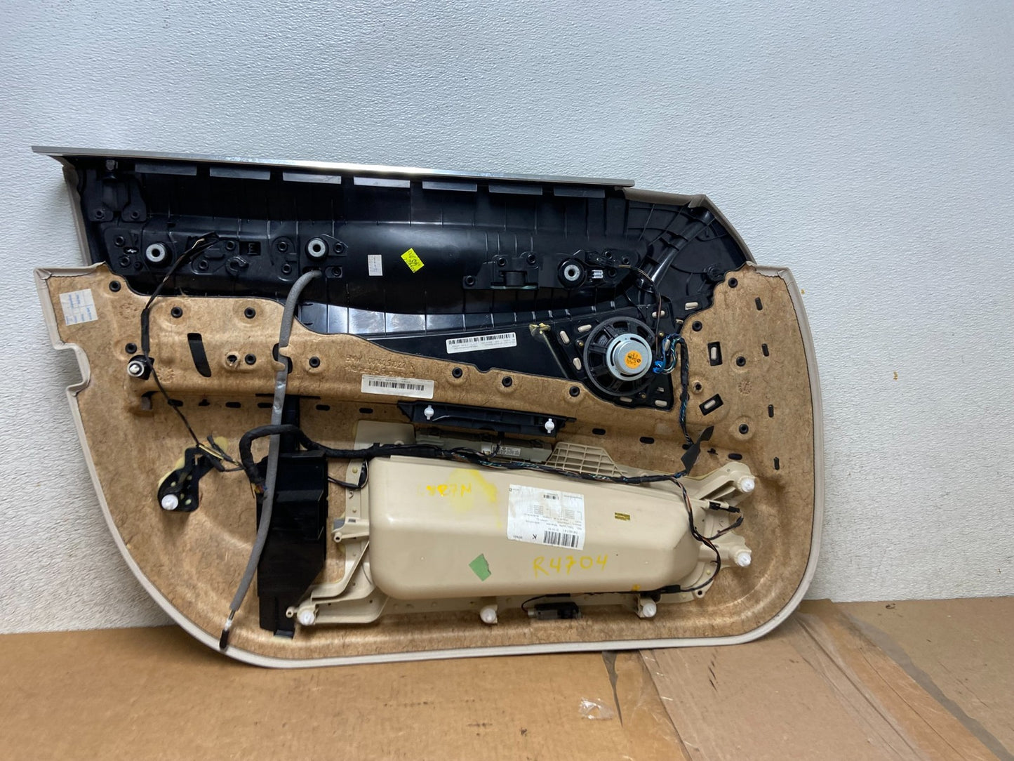 2009 to 2015 BMW 740i 750i 535i F01 F02 Front Right Interior Door Panel r4704 DG6