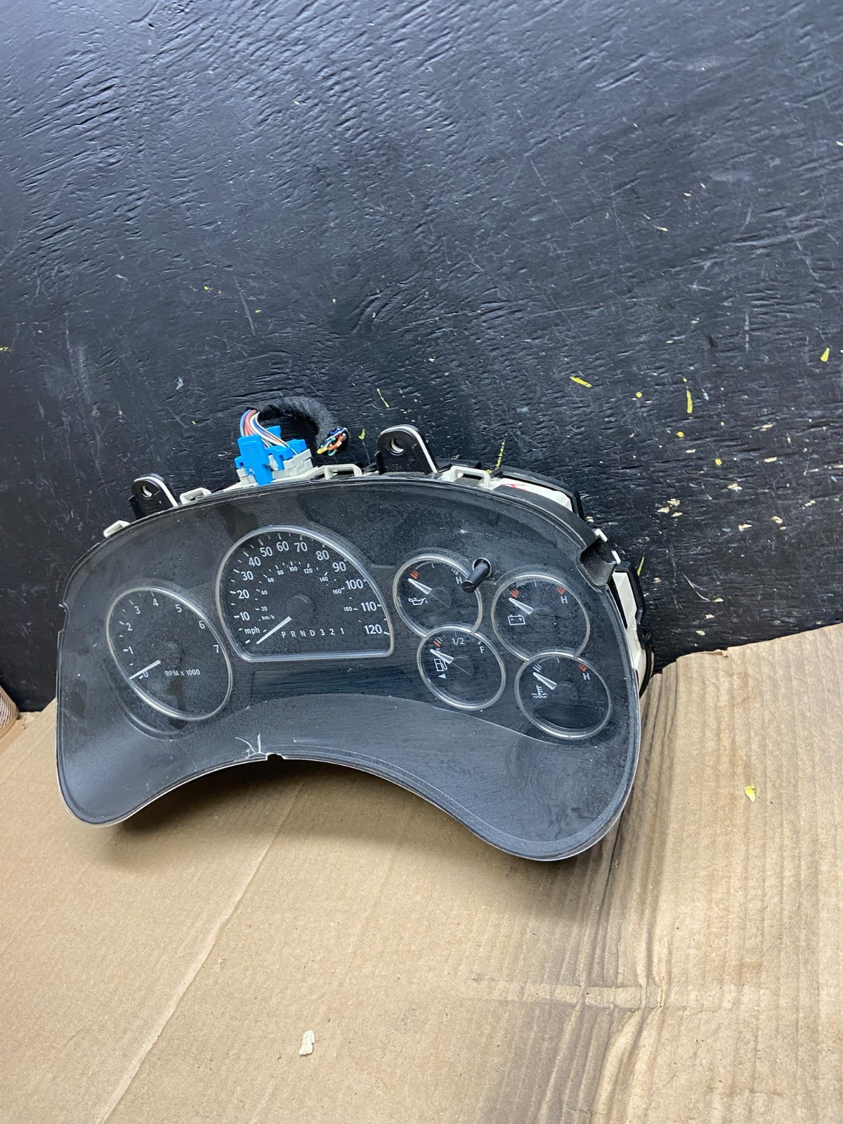 2008 Saab 9-7X  Gauge Speedometer Cluster X1694  DG1