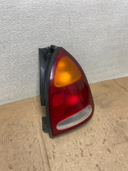 1996 to 2000 Hyundai Elantra Wagon Right Passenger Side Tail Light AA7174 DG2
