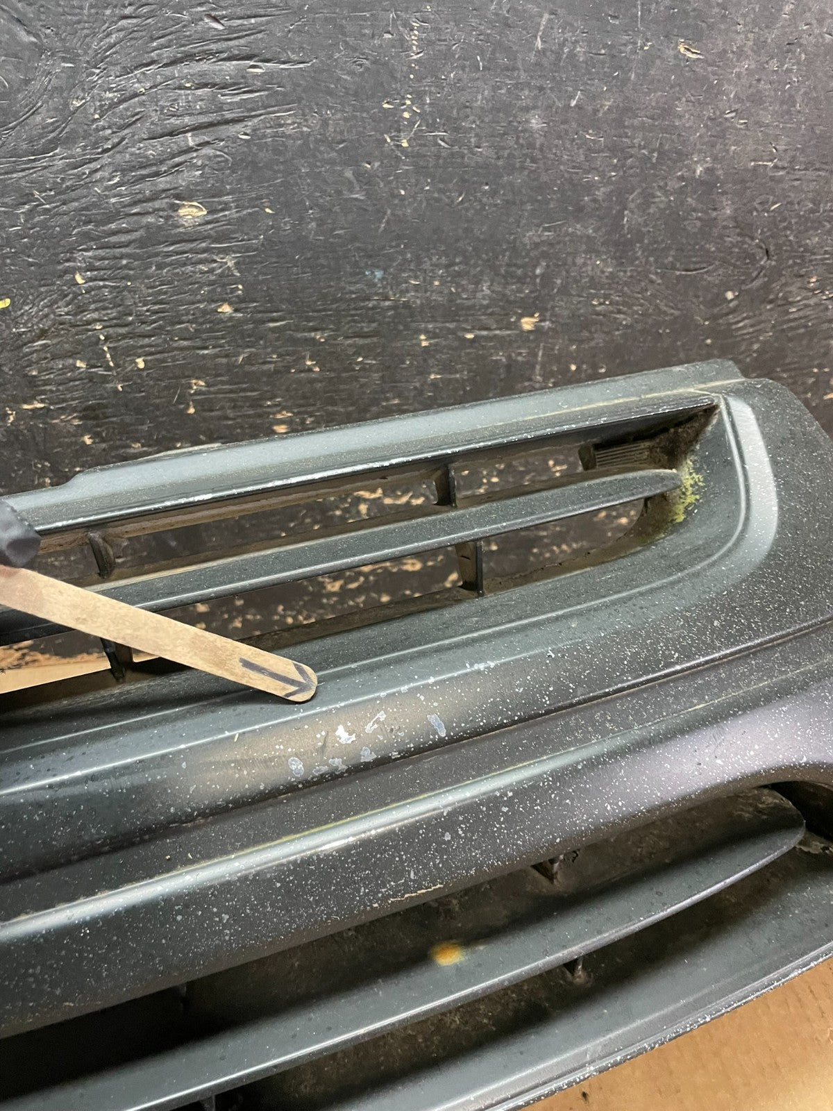 1999 2000 Toyota 4Runner Front Upper Grill Grille OEM AA9150 DG4