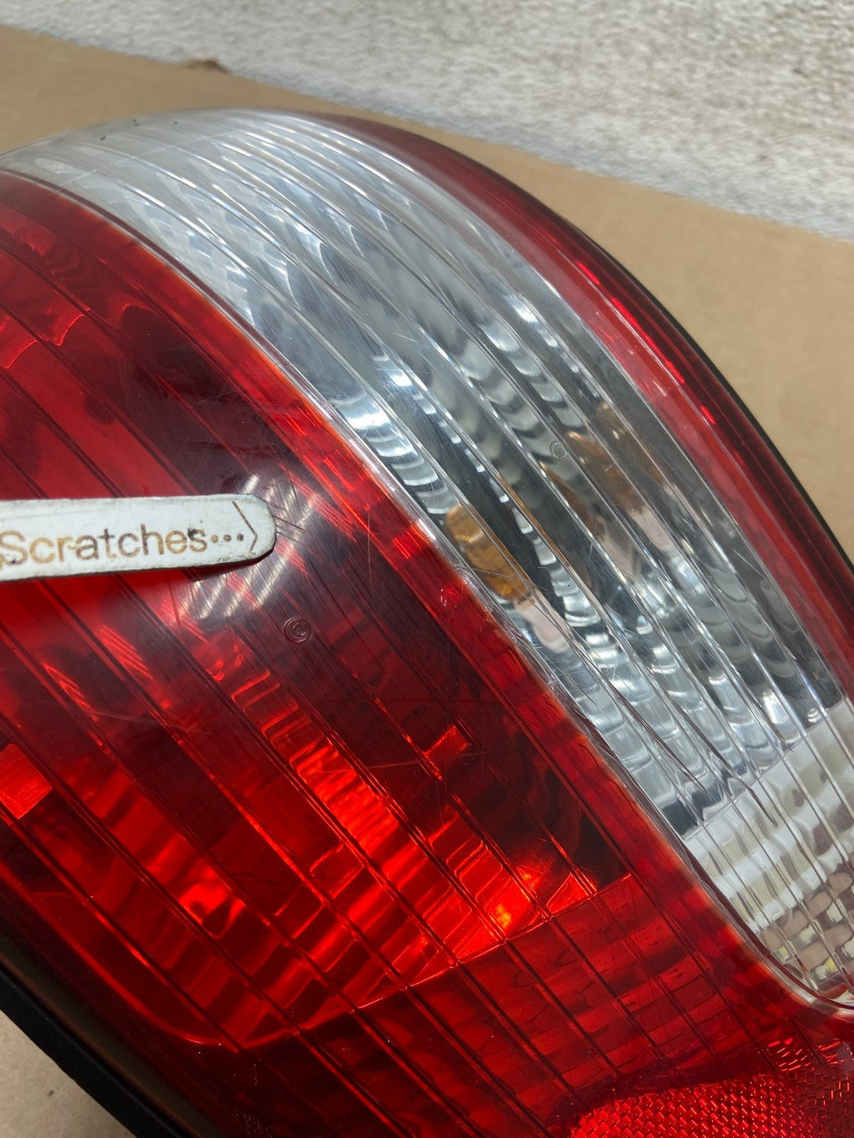 2001 2002 2003 Toyota Sienna Left Driver Lh Side Tail Light AH9296 DW3