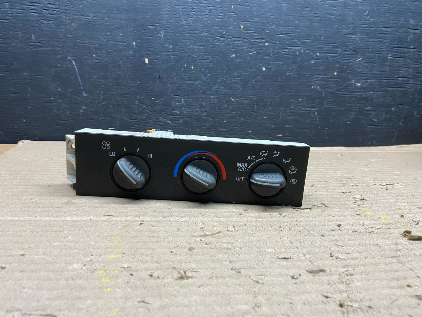 2001 - 2007 GMC Chevrolet Express 1500 Climate Control A/C J9547 DG OEM0