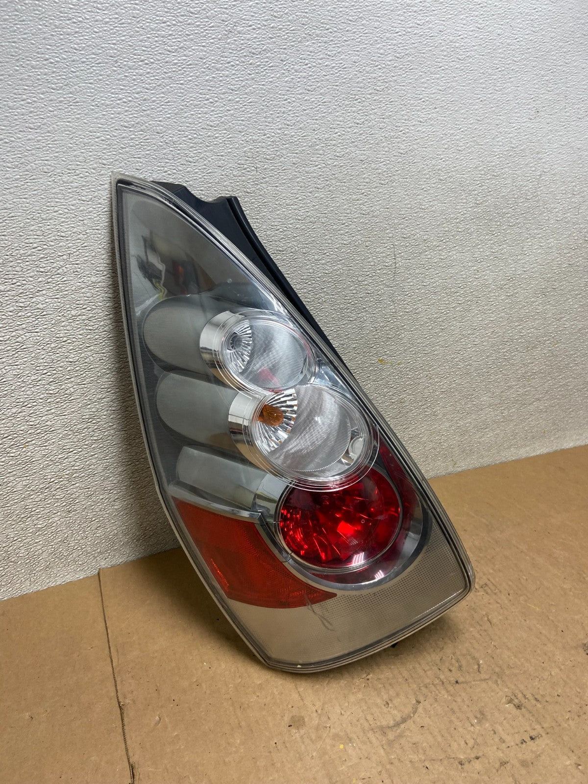 2006 2007 Mazda 5 Left Driver Side Tail Light AD1028 LK2