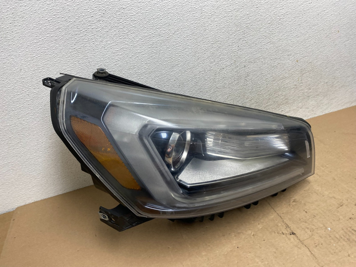 2013-2016 Gmc Acadia Right Passenger RH Side Led Halogen Headlight AE6864 DW2