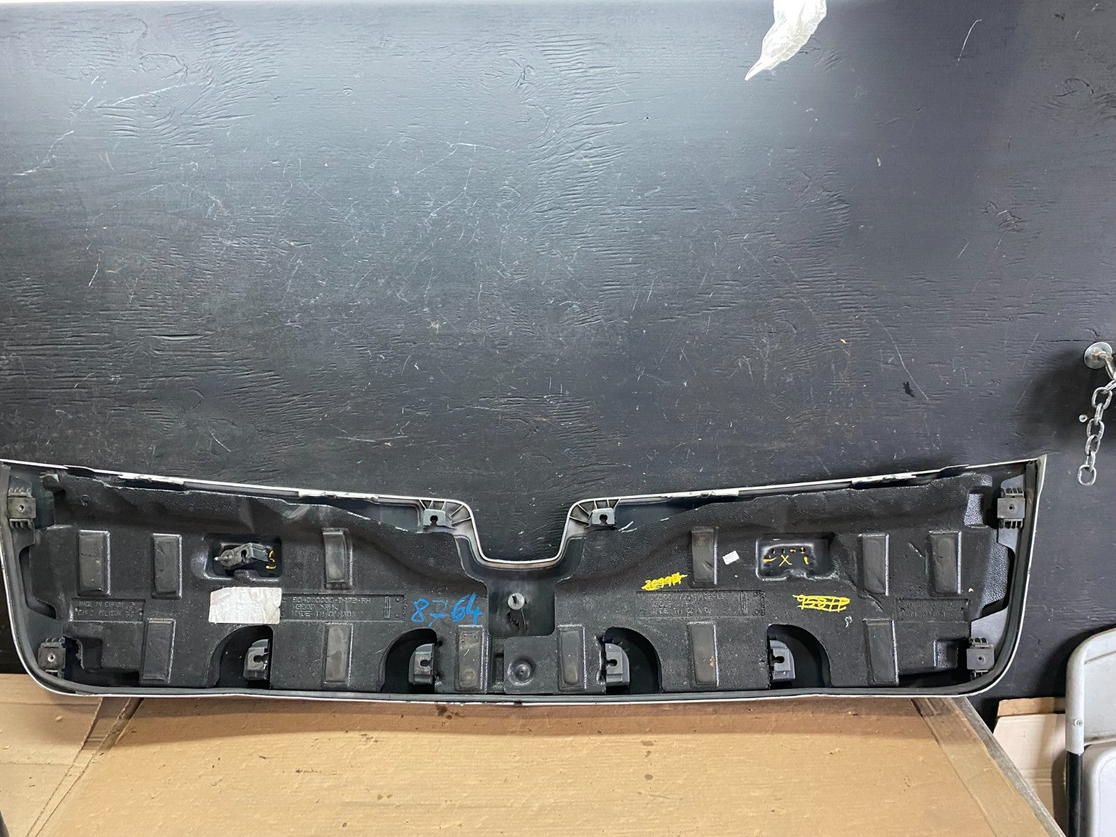 2010 to 2019 Lincoln Mkt Trunk Rear Trunk Panel Trim Panel Molding OEM O8127 DG9
