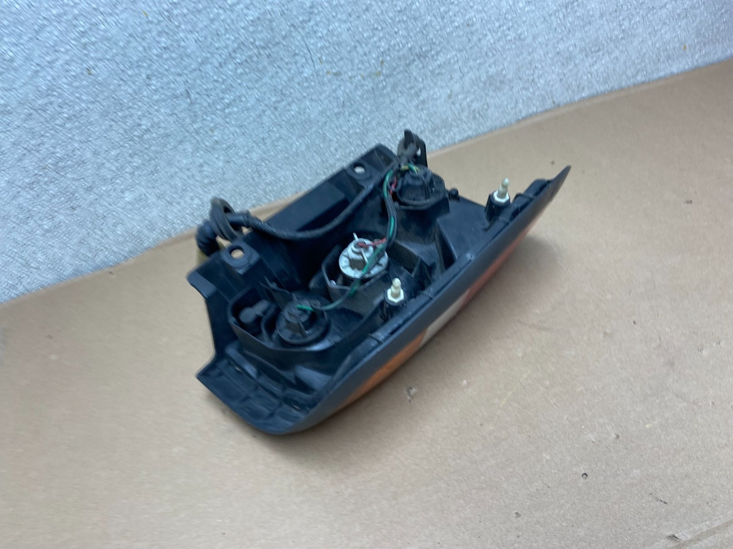 1996 - 1998 Nissan Pathfinder Right Passenger RH Side Tail light Oem AA9848 LK5