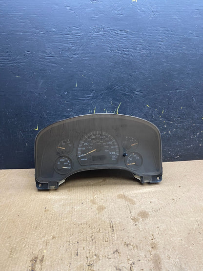 2004 to 2007 Chevrolet Express Speedometer Cluster Gauge OEM Z7131 DG0