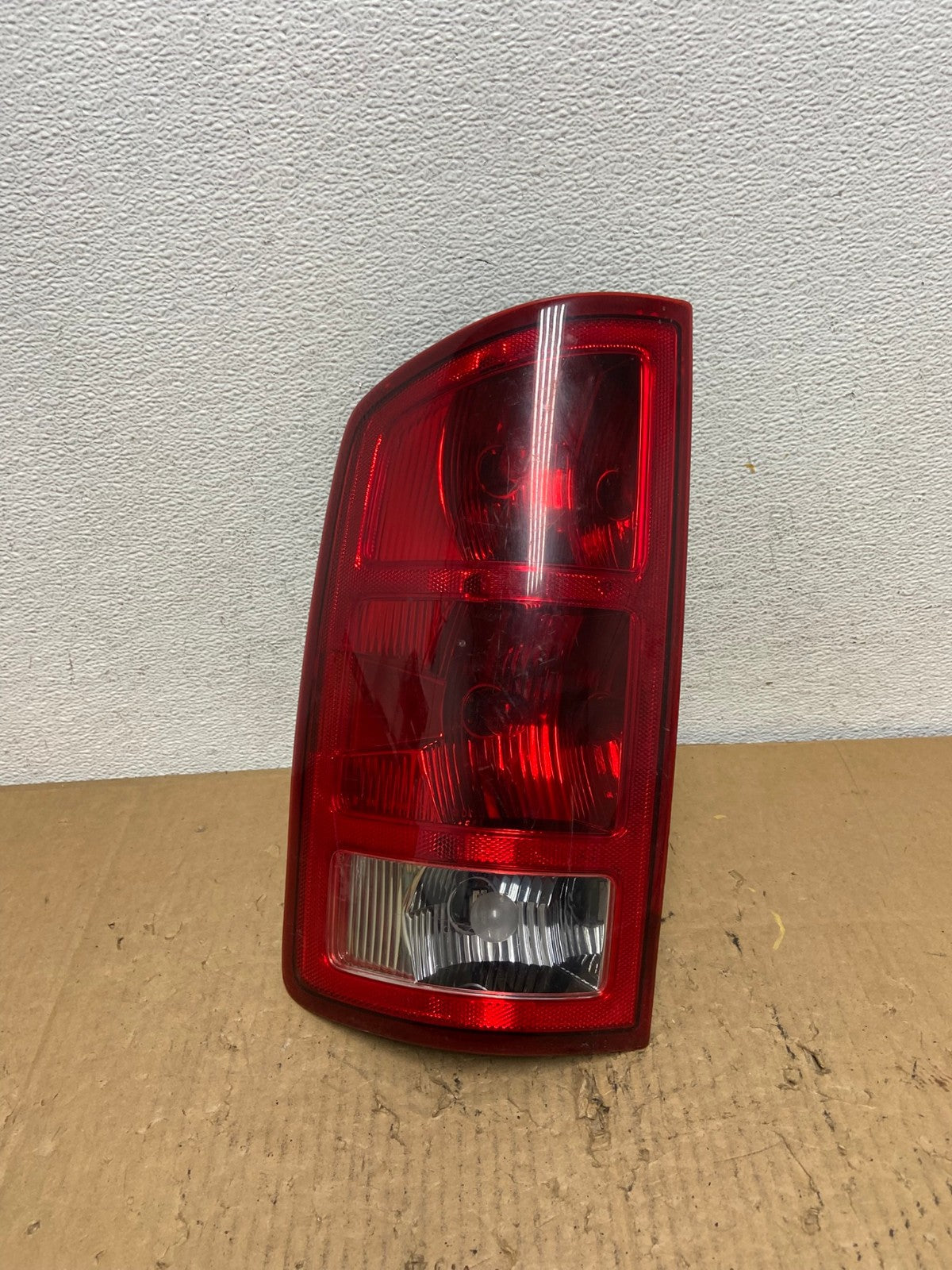 2002 to 2006 Dodge Ram 1500 Left Driver side Tail Light AD2363 LK0