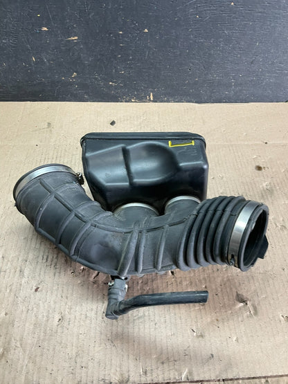 2009 to 2012 Ford Flex Taurus Lincoln Mks Air Hose Duct Tube OEM M8934 DG4