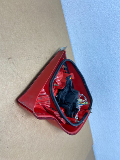 2004 - 2006 Volvo S80 Right Passenger RH Side Tail Light AC1721 DG4