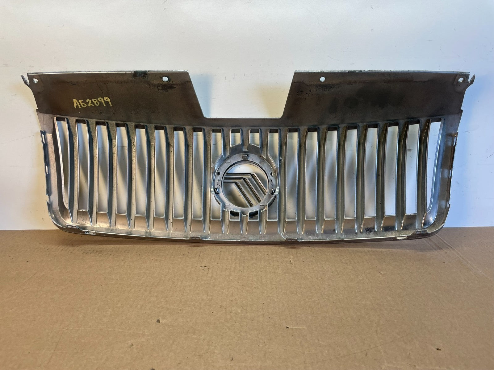 2006 2007 2008 2009 Mercury Milan Front Upper Chrome Trim Grille ag2899 DG3
