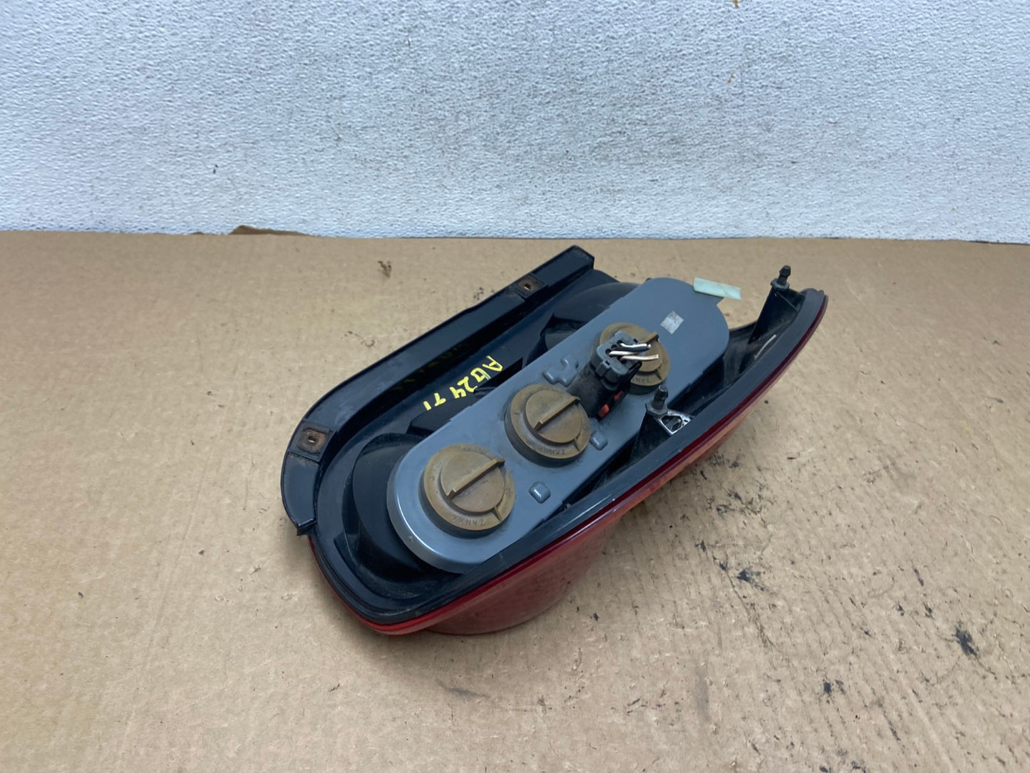 2005 2006 2007 Jeep Liberty Right Passenger Rh Side Tail Light AG2471 LK4