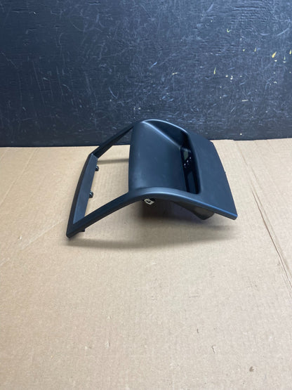 2006-2012 Hyundai Entourage Sedona Center Radio Clock Bezel Air Vent AE4360 DG2