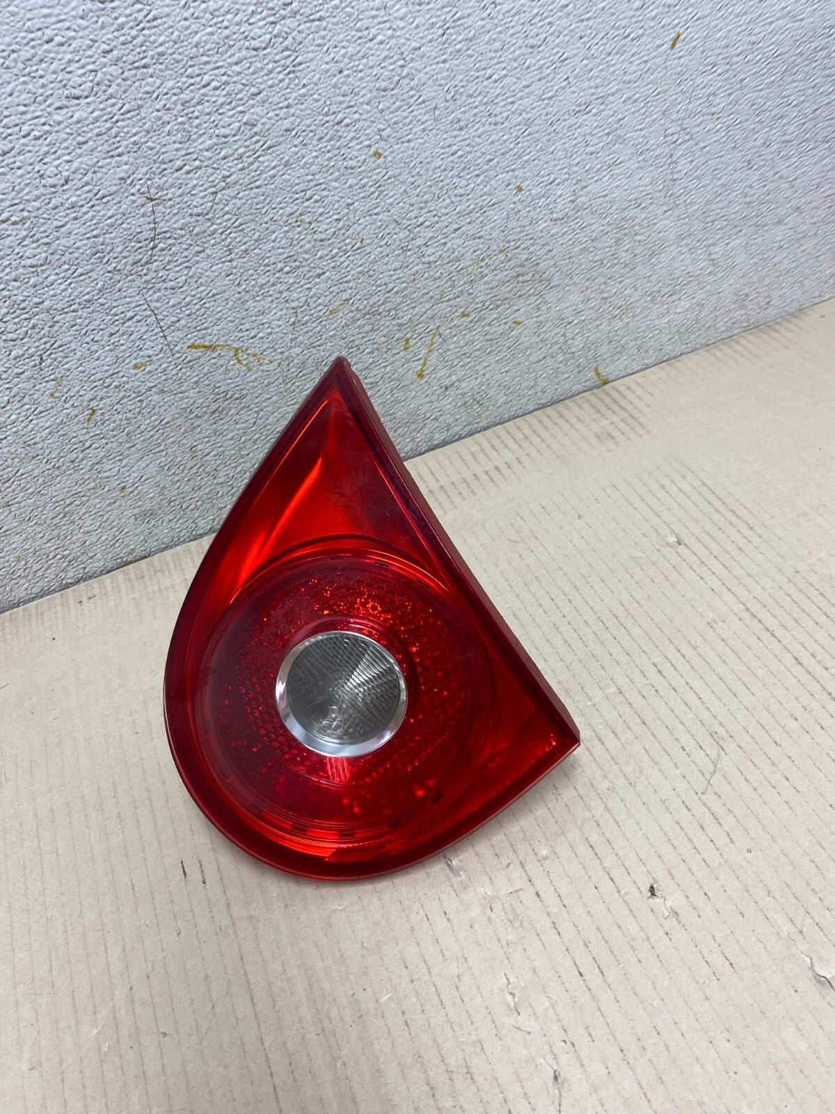 2006-2009 Volkswagen Golf Right Passenger Rh Tail Light Inner Trunk O3982 DW2