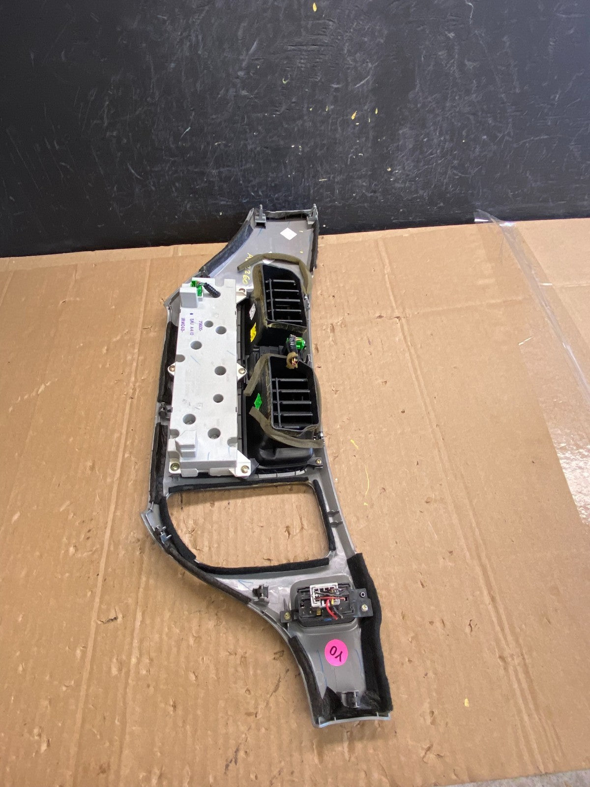 2005 to 2010 Honda Odyssey Radio Climate Control Dash Trim Bezel AD2260 DG3
