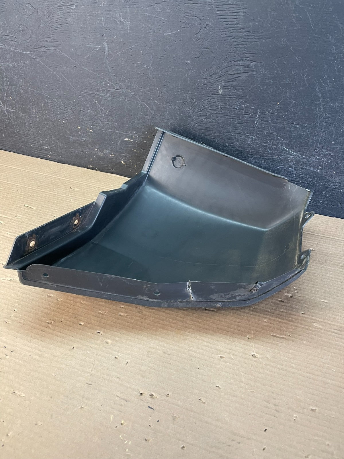 2006 - 2010 Hummer H3 Right Passenger Rear Bumper End Cap AE9953 DG6