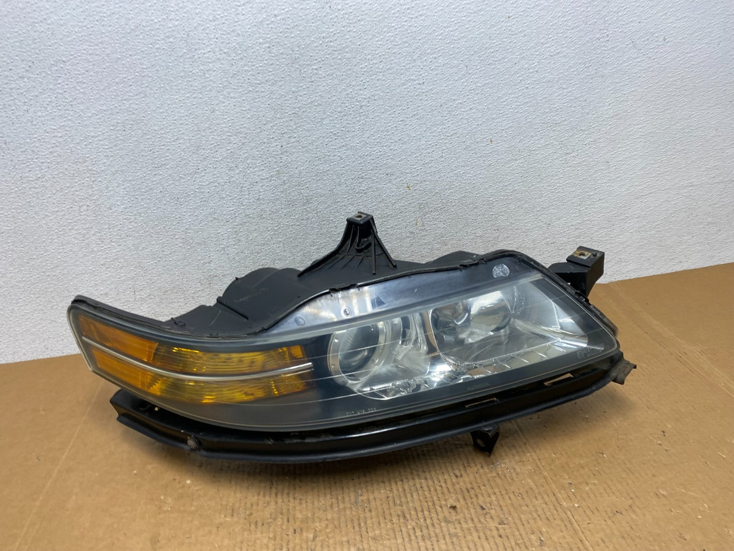 2004 2005 2006 Acura TL Headlight Right Passenger Side Xenon HID AE1256 DW0