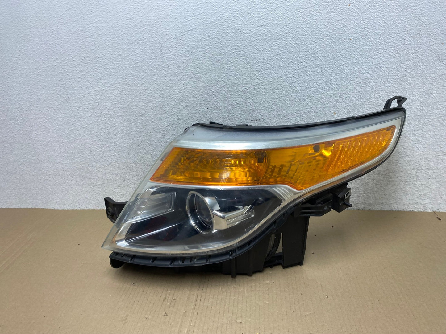 2011 to 2015 Ford Explorer Left Driver LH Halogen Headlight AE9483 LK0