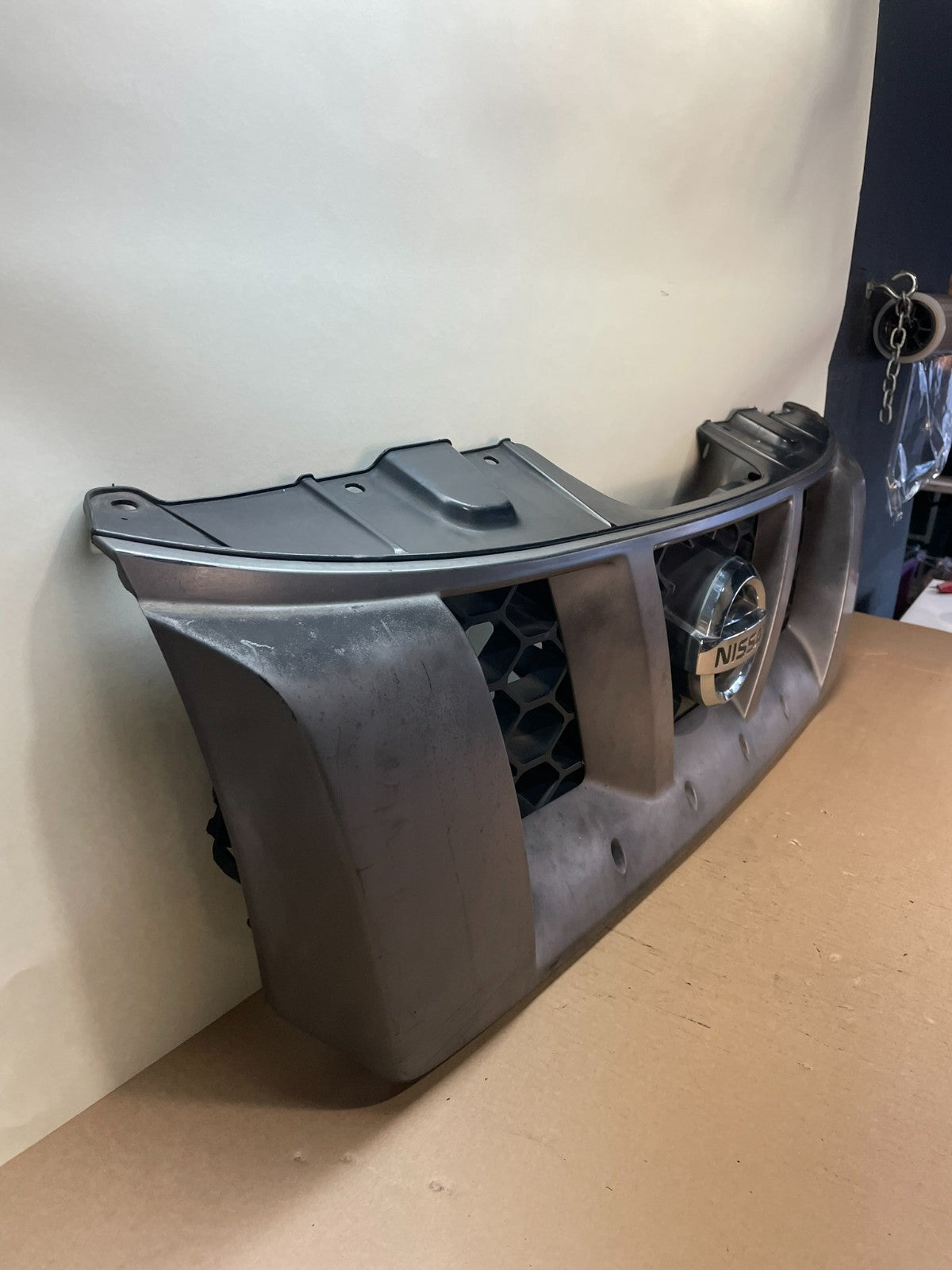 2005 2006 2007 2008 Nissan Xterra Front Upper Grill Grille AI4184 DG2