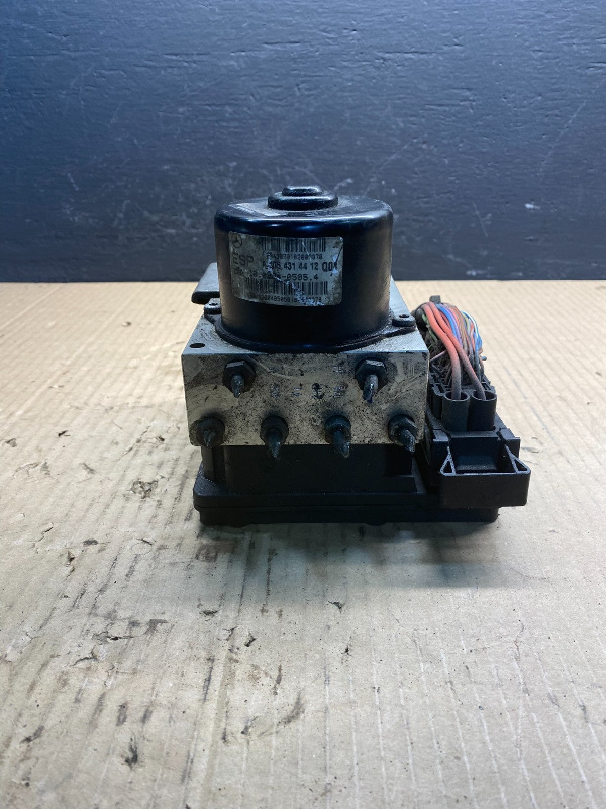 2005 - 2008 Mercedes CLK350 SLK350  ABS Anti Lock Brake Pump Module AC0912 DG4