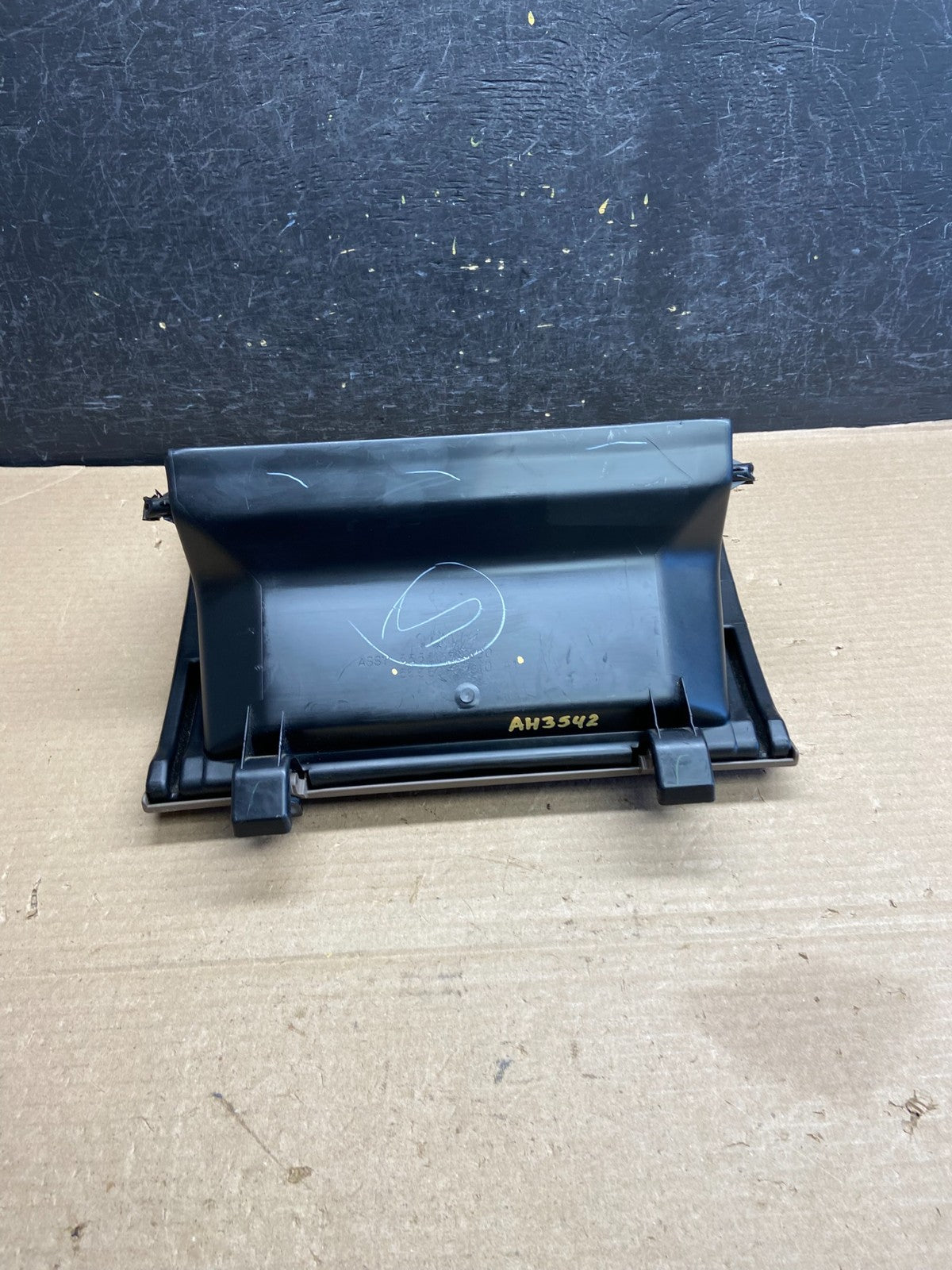 1996-2002 Toyota 4Runner Front Right Passenger Storage Glove Box AH3542 DG4