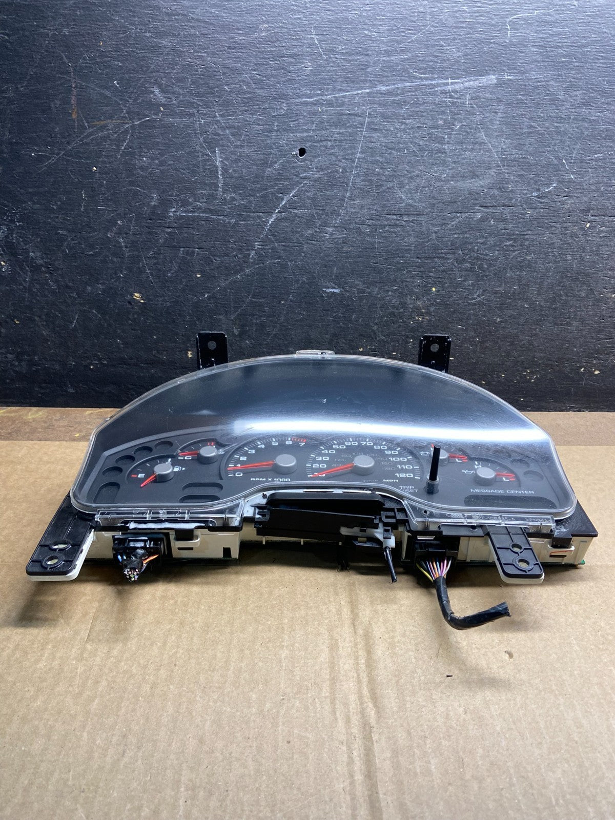 2004 2005 Ford Explorer Speedometer Cluster Gauge Oem Y7418 DG0