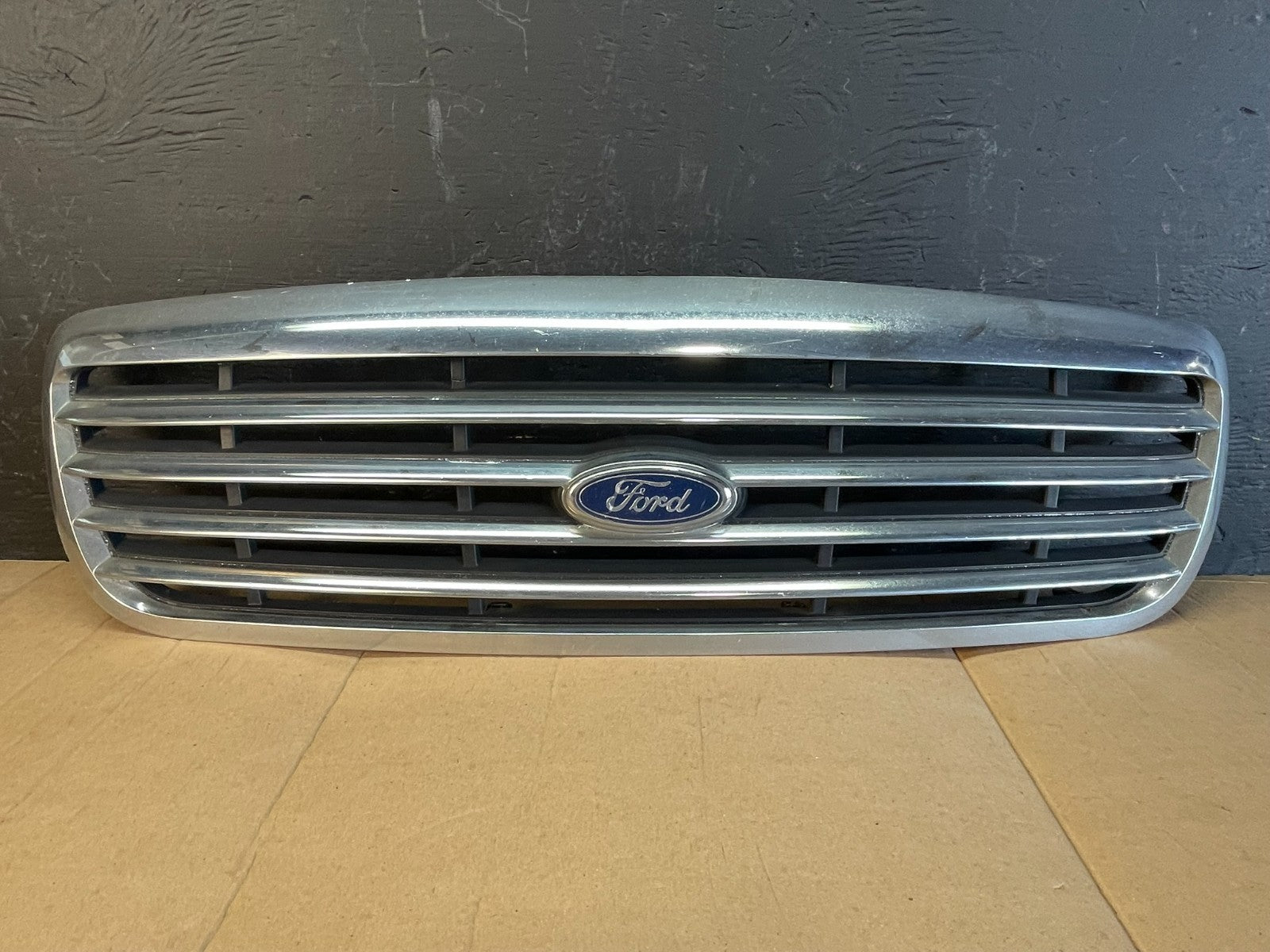 2003 to 2011 Ford Crown Victoria Front Upper Grille Grill Chrome AC2069 DG0