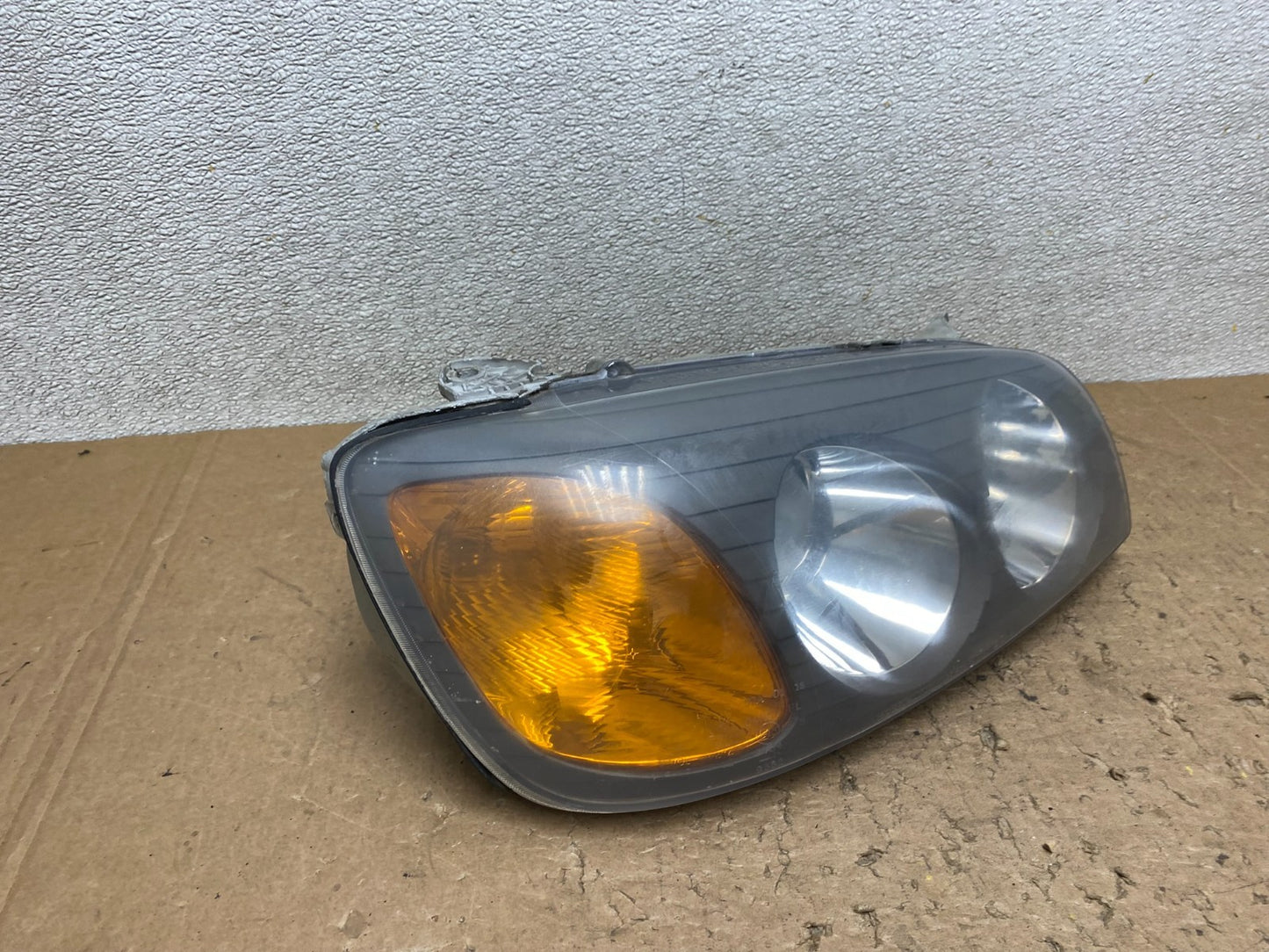 2001 2002 2003 Hyundai XG350 XG Right Passenger Headlight Halogen Oem V6359 DW2