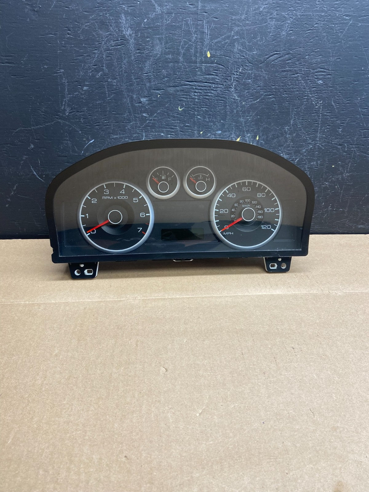 2009  Ford Fusion Instrument Speedometer Gauge Cluster OEM AC6109 DG0