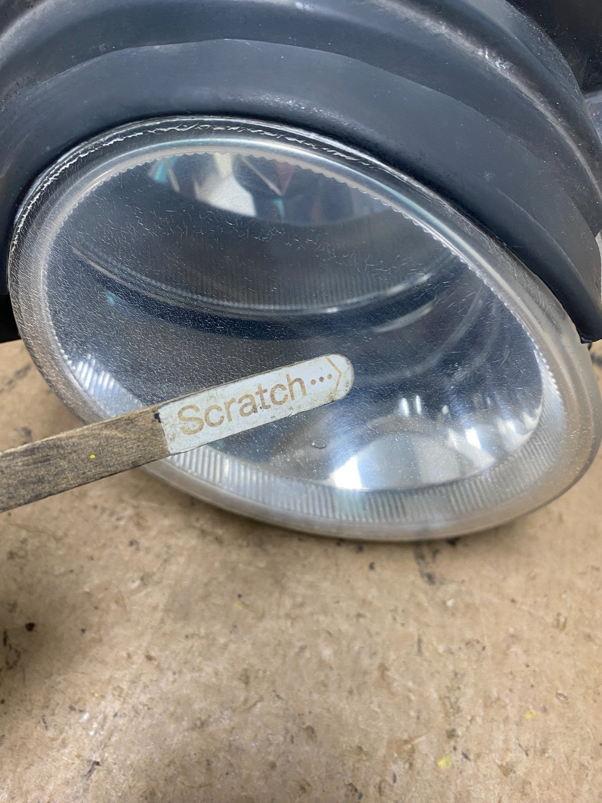 2003 to 2005 Kia Optima Right Passenger RH Side Inner Headlight OEM S9316 DG3