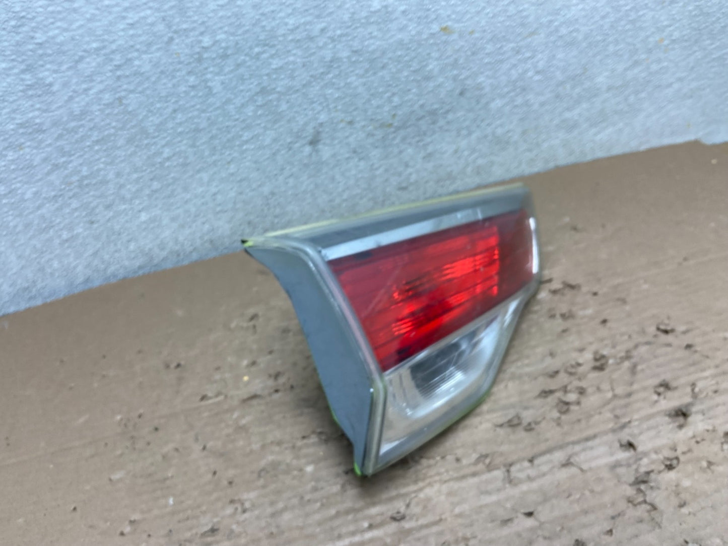 2014-2016 Toyota Highlander Left Driver LH Side Inner Tail Light OEM AB1672 DG2